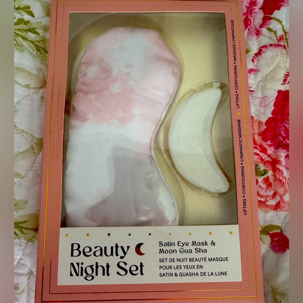 Beauty night set . Lindo , Satin eye Mask& Moon Gua Sha